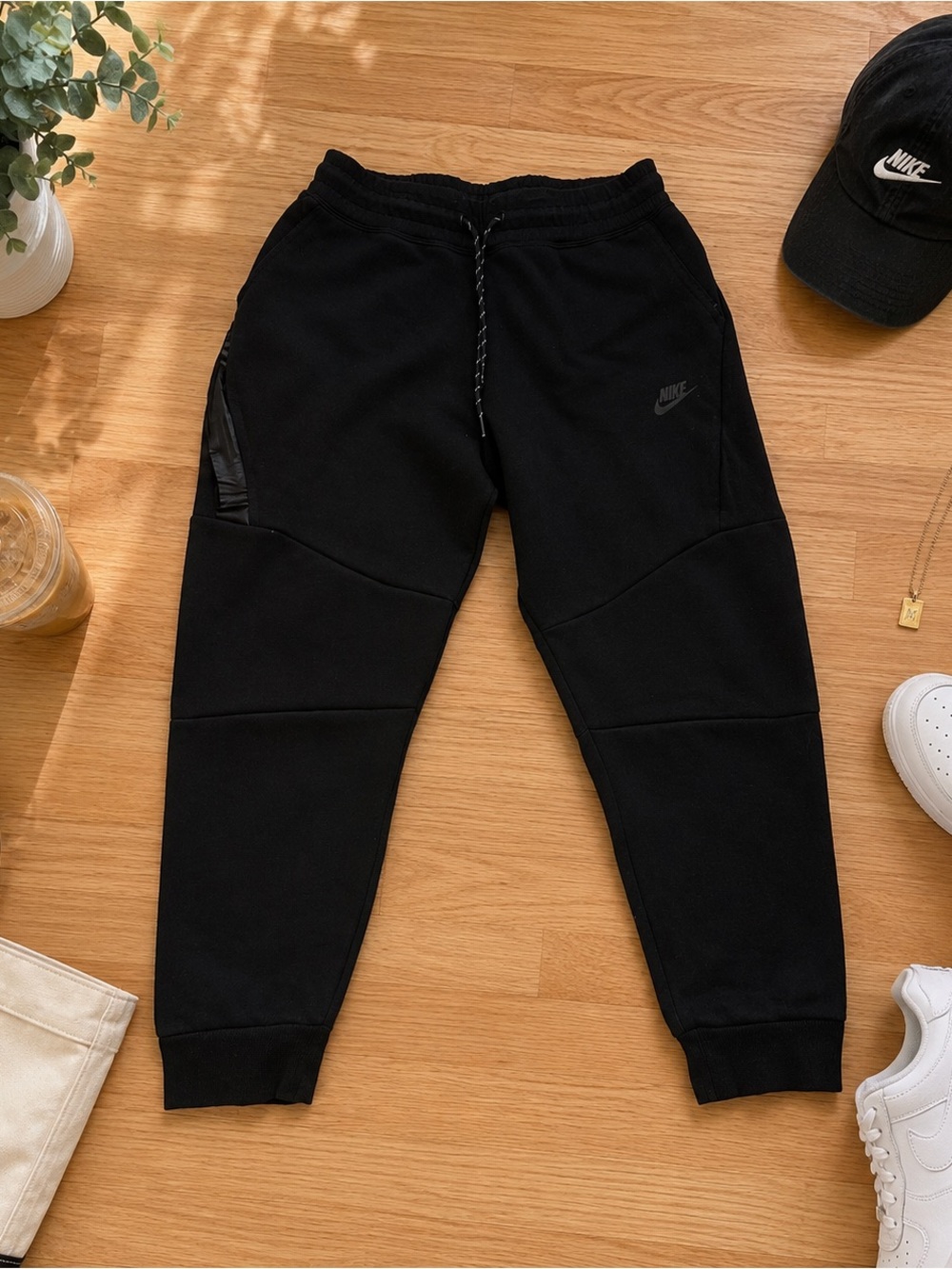 Nike Tech Fleece Women's XL Black Jogger Sweatpants Tapered Athletic